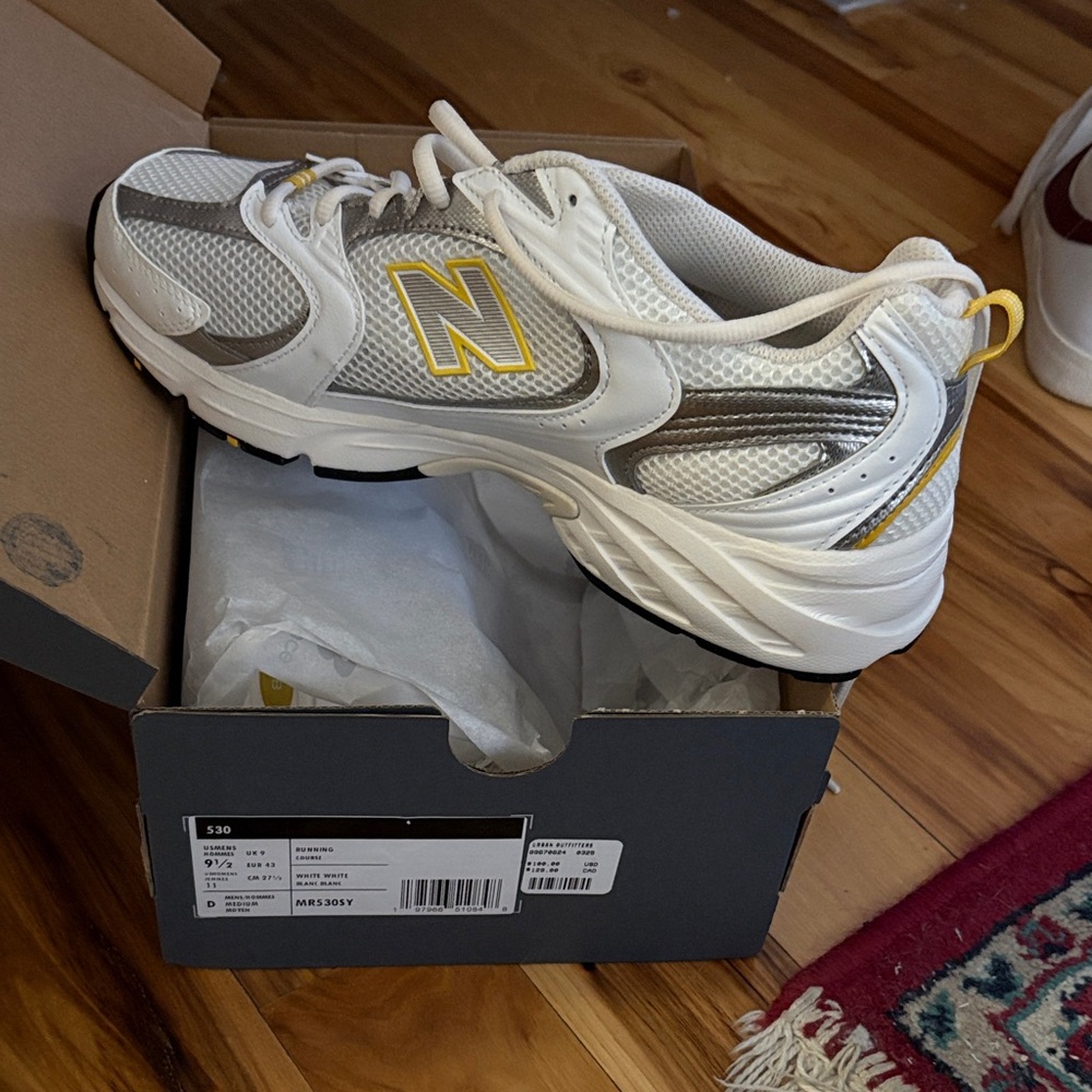 New Balance 530 NWT White and Yellow Athletic Shoes